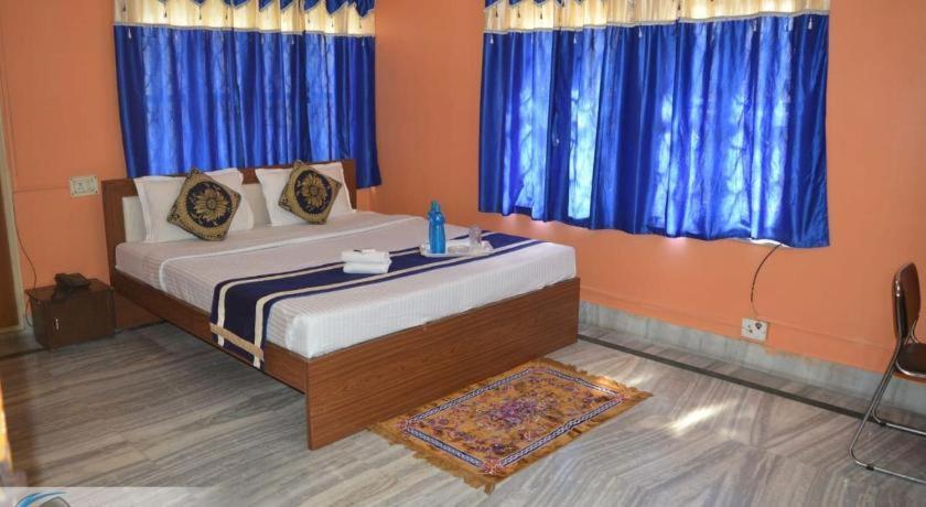 Hotel Orient Residency Калькутта Экстерьер фото