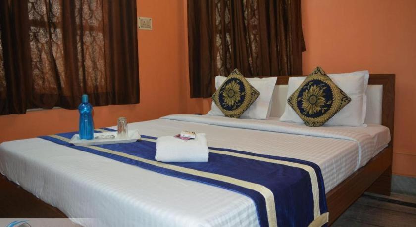 Hotel Orient Residency Калькутта Экстерьер фото