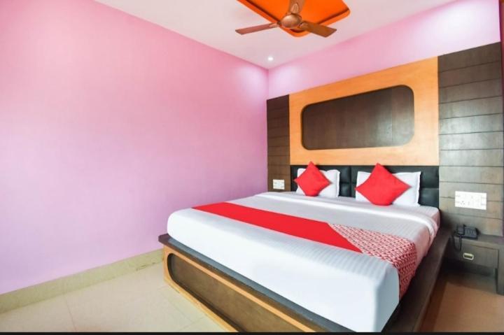 Hotel Orient Residency Калькутта Экстерьер фото